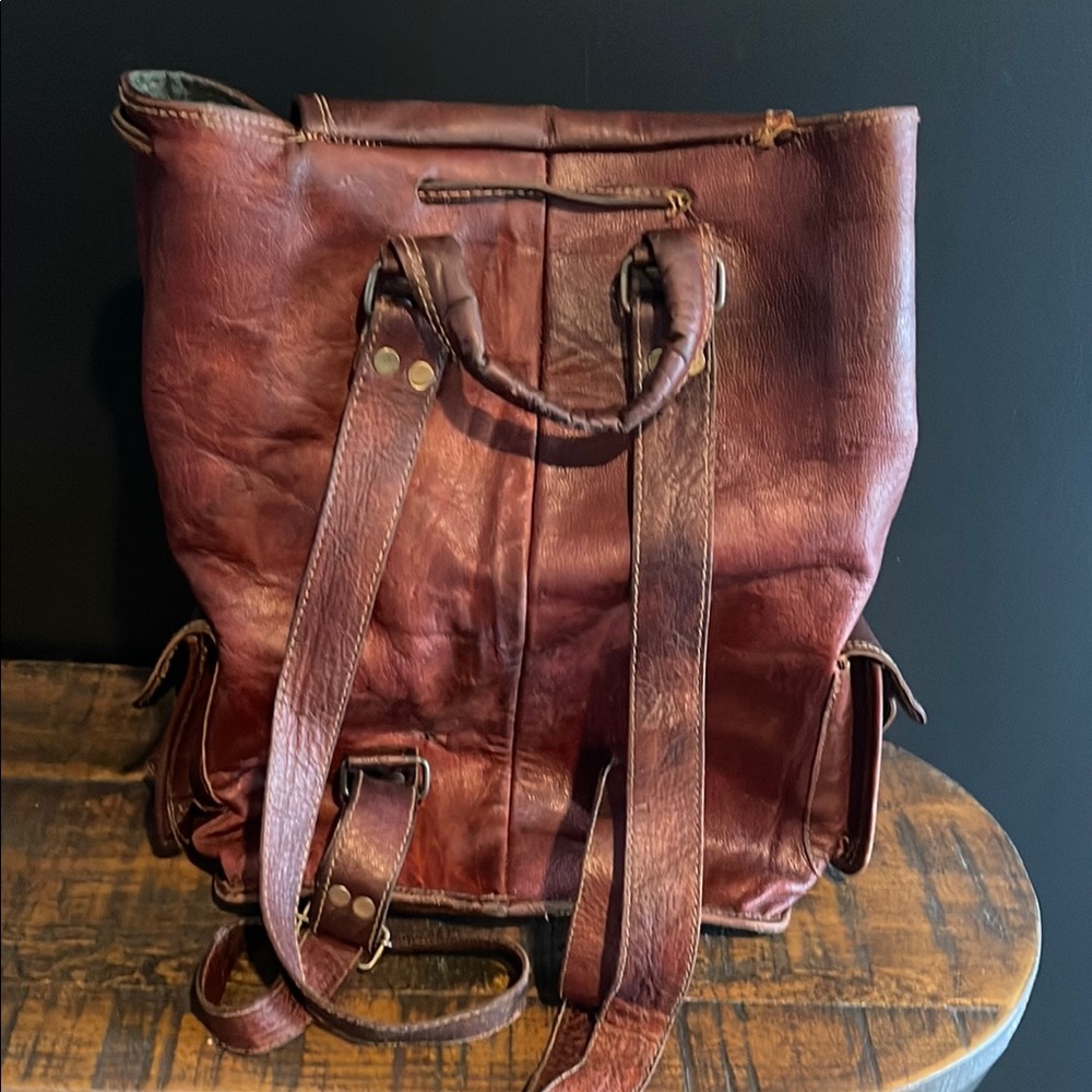 Vintage Brown Genuine Leather Backpack 🎒 - Picture 6 of 13